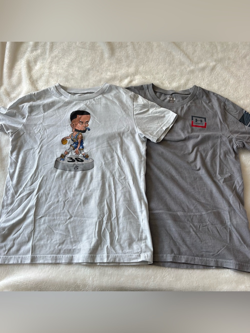 Bundle of 2 boys Under Armour / Steph Curry tees
